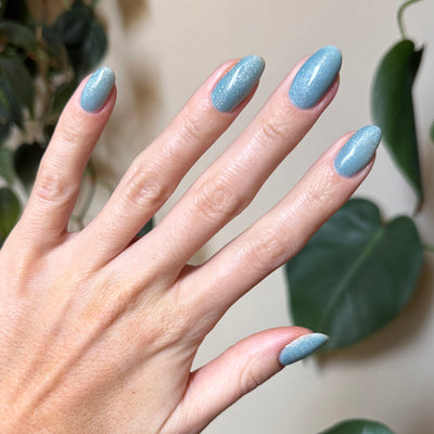 Aqua Velvet - Gel on nails