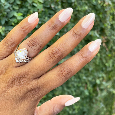 Atlas - Gel display on hand