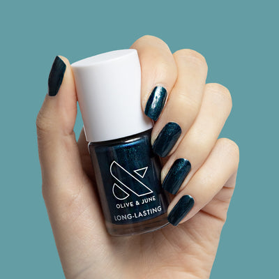 Dancing Green Dancing Green emerald green chrome Nail Polish