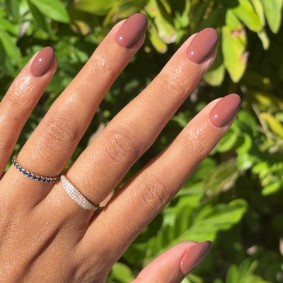 JJ - Gel on nails