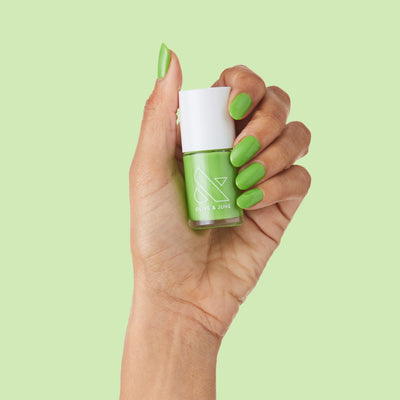 Lime Fizz Lime Fizz glowing green Nail Polish