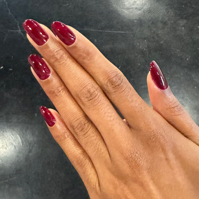 Obsessed - Gel display on hand