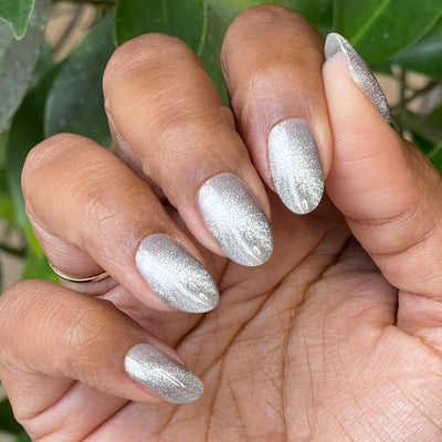 Platinum Velvet - Gel on nails