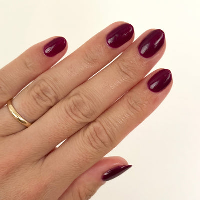 Plaza - Gel on nails