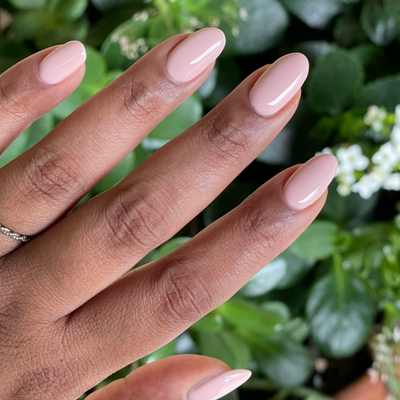 KAG - Gel display on hand