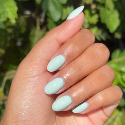 KMC - Gel display on hand