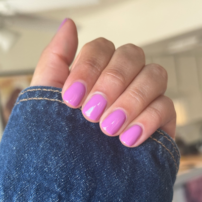 Petal - Gel display on hand