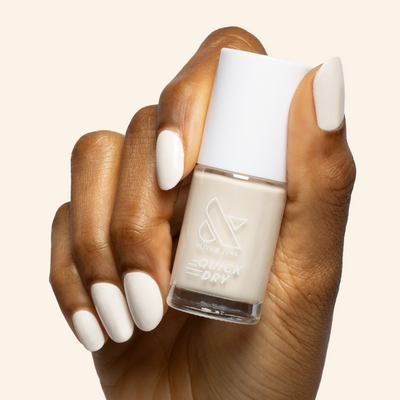 Clouds Clouds soft warm white Quick Dry Polish