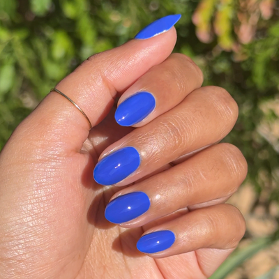 Your Mani Looks So Good in Those Jeans display on hand